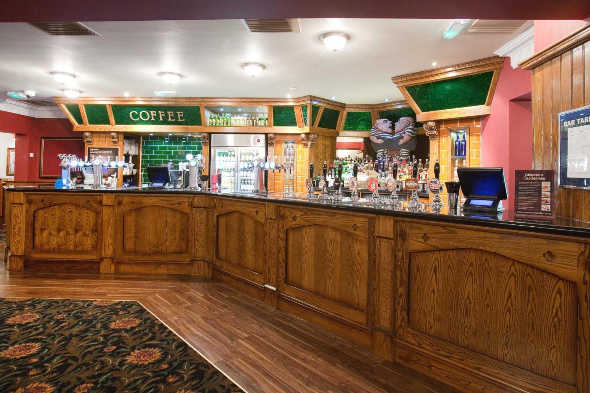 The Unicorn Wetherspoon Рипон