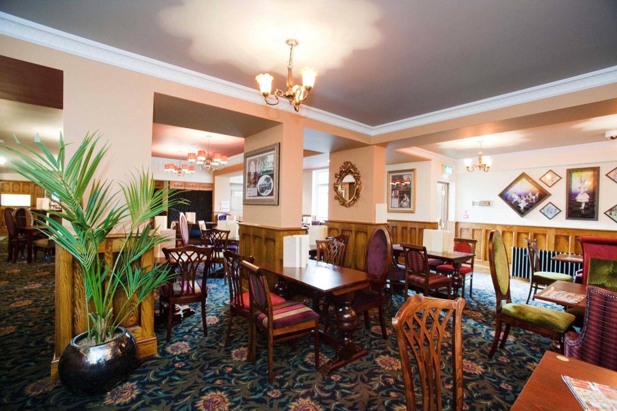 The Unicorn Wetherspoon Отель